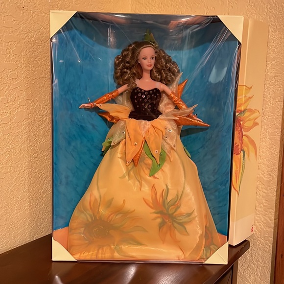 Vintage: Sunflower Vincent Van Gogh Barbie